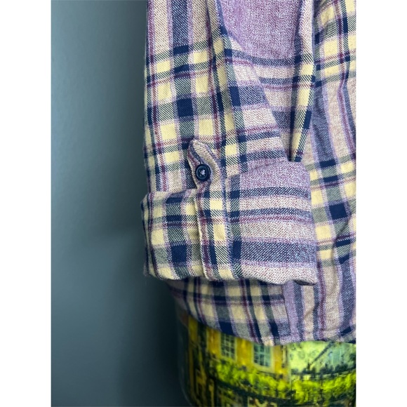 V-Neck Flannel - Picture 3 of 3